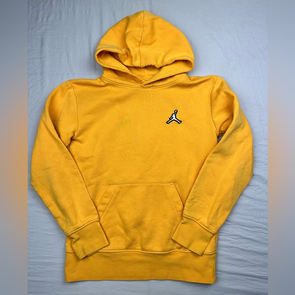Jordan Kids Yellow logo Hoodie sweatshirt size Medium